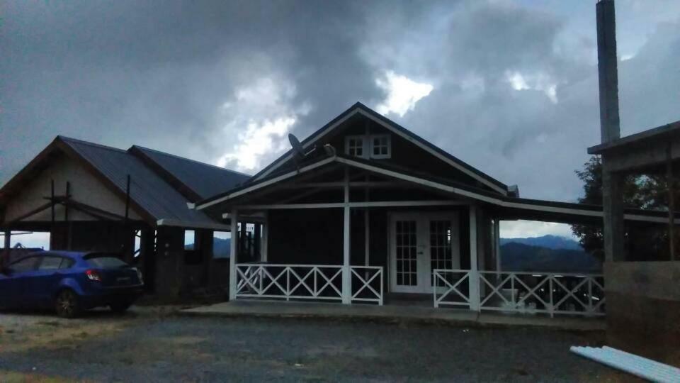 Dongorit Cabin House 1 Kampong Kundassan Buitenkant foto